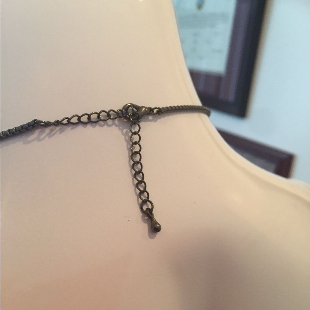 Gray adjustable crystal necklace,Cache. - Picture 4 of 5